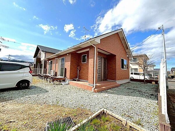 detached 宮城県岩沼市三色吉字亀
地図を見る