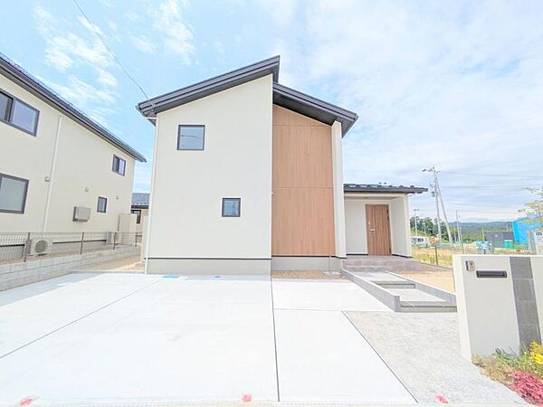 detached 宮城県黒川郡大和町小野字漆海道
地図を見る