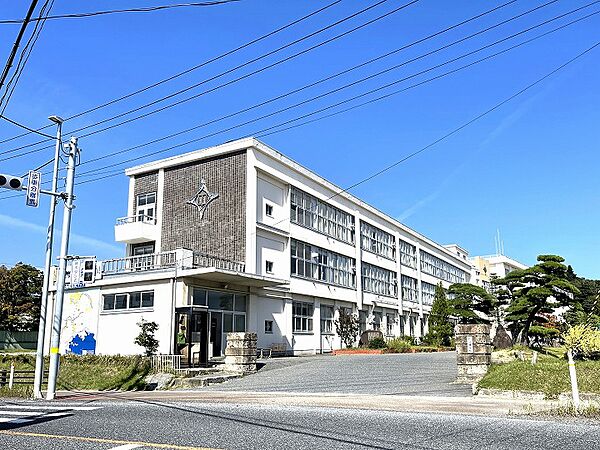 apartment 宮城県宮城郡松島町高城字三居山二
地図を見る