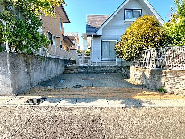 detached 宮城県宮城郡利府町加瀬字十三本塚
地図を見る