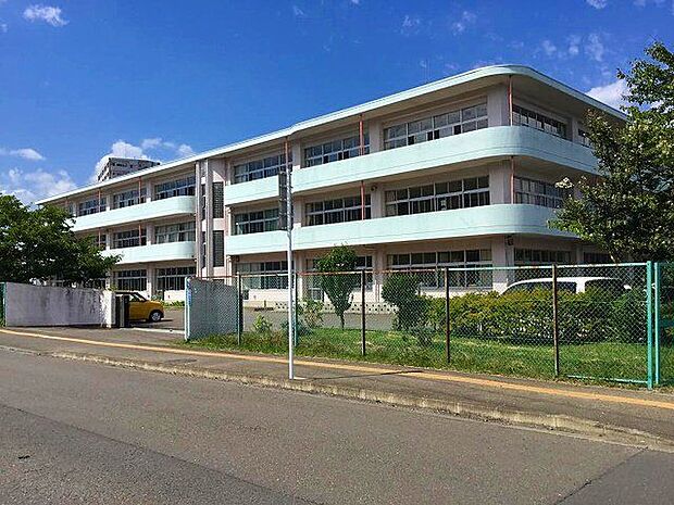 仙台市立栗生小学校 徒歩2分。 120m