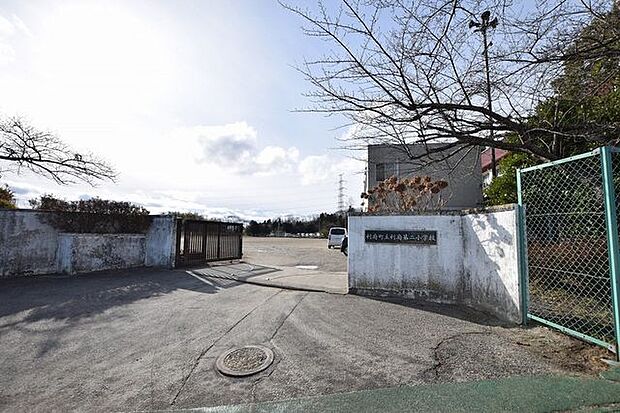 利府町立利府第二小学校 徒歩12分。 940m