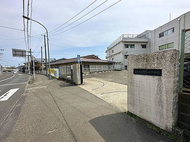 仙台市立東仙台中学校 徒歩4分。 400m