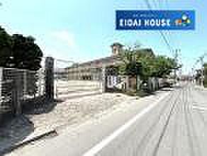 角田市立角田小学校 徒歩10分。 790m