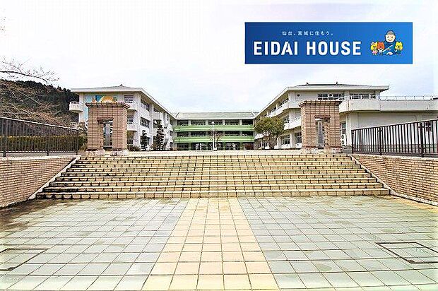 亘理町立亘理中学校 徒歩26分。 2020m