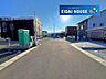 外観：前面道路
