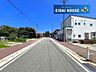 その他：前面道路含む外観