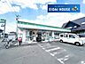 周辺：ファミリーマート若林上飯田店 徒歩7分。 520m