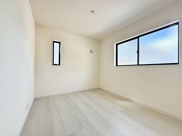 ＊北側5.44帖居室＊