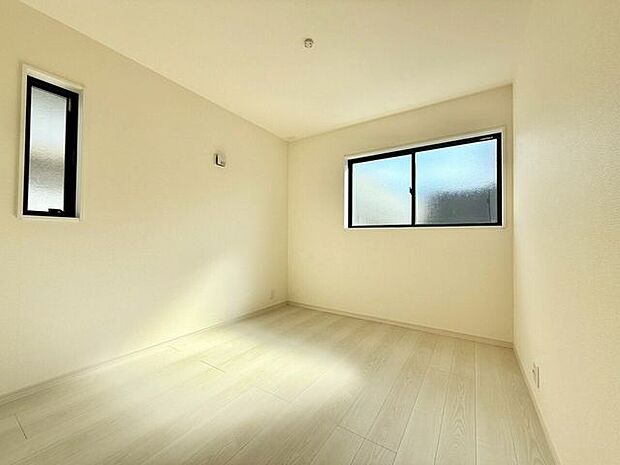 ＊南側5.44帖居室＊