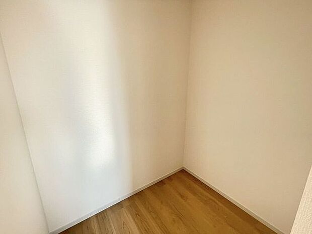 *8.5帖居室 WIC*