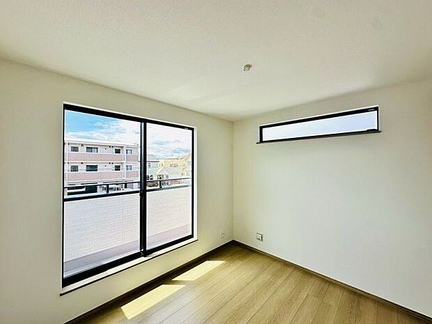 *西側5.25帖居室*