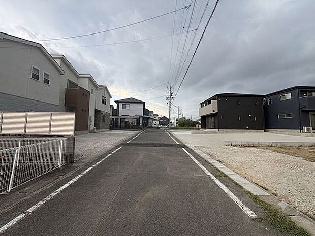 前面道路含む現地写真