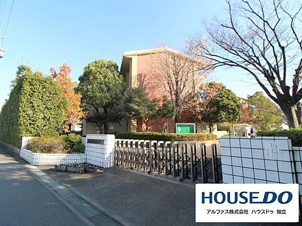 刈谷市立朝日小学校 460m