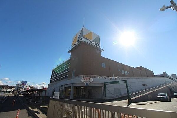 ギャラリエアピタ知立店 3200m
