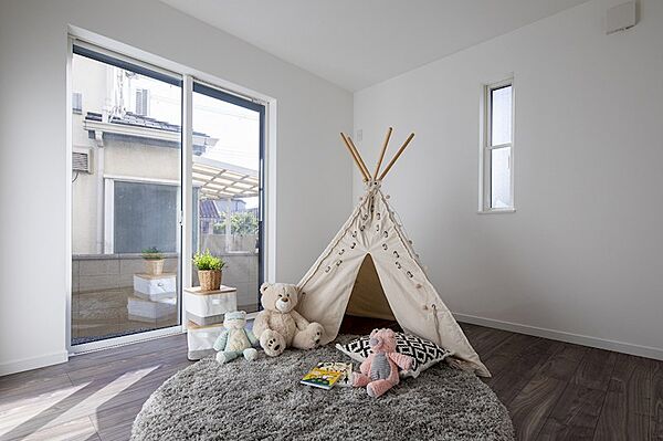 【建物プラン例】建物価格：2100万円、建物面積：115.70m2、間　　取：4LDK