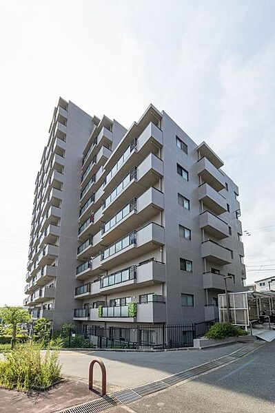 □専有面積65.64m2（約19.85坪）□2LDK　13階建6階部分□平成30年6月リフォーム完了済み