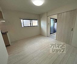 JR山陰本線 花園駅 徒歩9分の賃貸アパート 2階1LDKのリビング/ダイニング