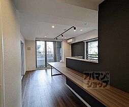 阪急京都本線 西院駅 徒歩13分の賃貸マンション 2階3LDKのリビング/ダイニング