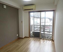 ベストレジデンス二条城 202 2階ワンルームのリビング/ダイニング