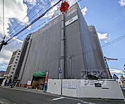 西京極駅より徒歩17分 新築 7階建の賃貸物件