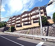 宇多野駅より徒歩9分 築25年5ヶ月 5階建の賃貸物件