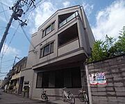 西京極駅より徒歩3分 3階 築33年8ヶ月の賃貸物件