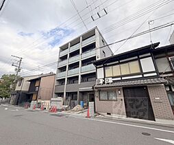 7 / 11