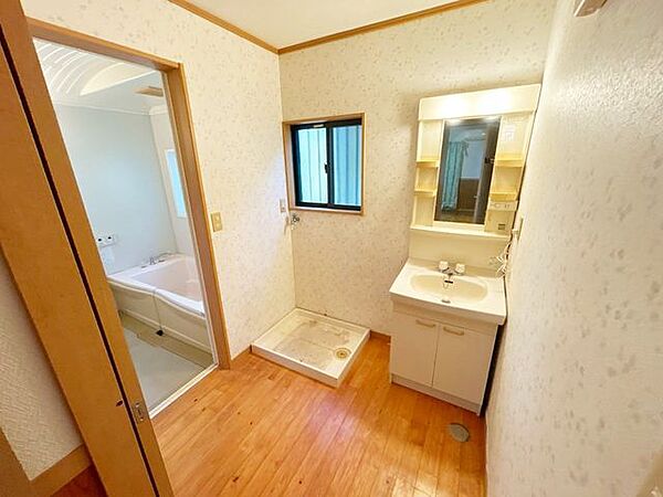 【現況写真】洗面脱衣所の写真です。