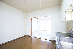 URエルト桜井 5階2DKのリビング/ダイニング