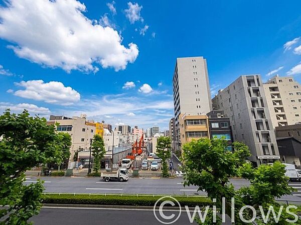 眺望の良い部屋で新生活をしてみませんか？青空がみえたり、眺望や窓からの景色が良いと、家で過ごす時間も快適なものとなります。