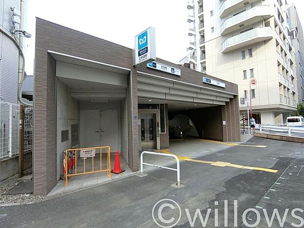 北参道駅(東京メトロ 副都心線) 徒歩10分。 730m