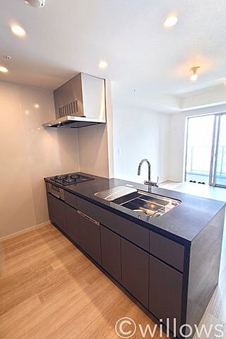 キッチン ＨＡＲＵＭＩ ＦＬＡＧ ＳＵＮ ＶＩＬＬＡＧＥ T棟 37階/-