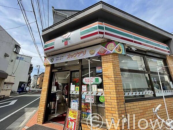 セブンイレブン世田谷三宿2丁目店 徒歩4分。 290m