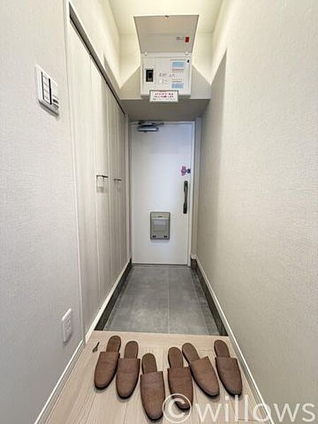 上質感漂う玄関です。ご家族の帰り、訪れる方を優しく迎える・安らぎに満ちた空間です。