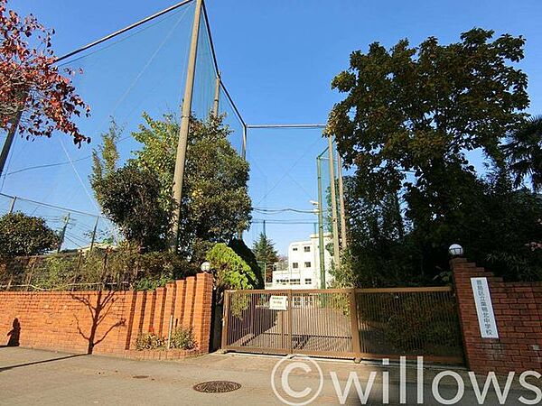 豊島区立巣鴨北中学校 徒歩2分。 150m