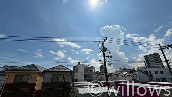 眺望の良い部屋で新生活をしてみませんか？青空がみえたり、眺望や窓からの景色が良いと、家で過ごす時間も快適なものとなります。