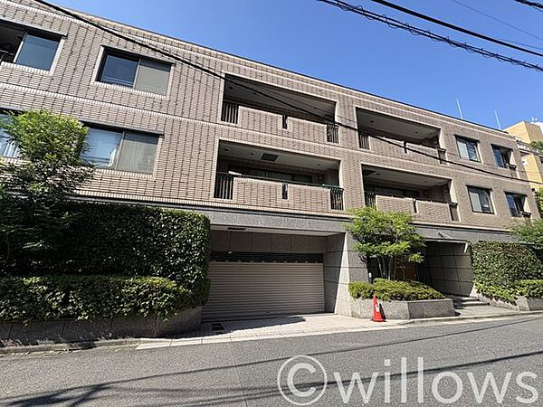 マンションは管理がすべてと言っても過言ではありません。たとえ築年数が経っていても、しっかりと管理されることで資産価値は保たれます。コミュニティの意識の高さ、資産を守る姿勢が伺えます。