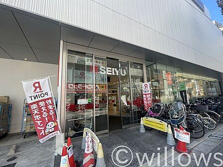 西友千歳烏山店 徒歩2分。 150m
