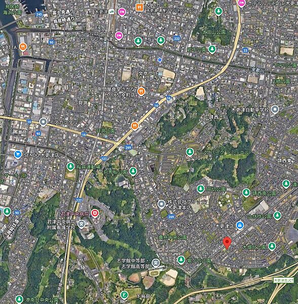 木更津駅を含んだ市内の航空写真です。