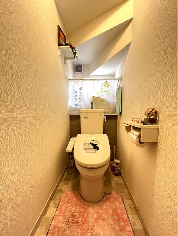 トイレは1.2階にございます。