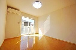 小田急小田原線 小田急相模原駅 バス9分 水道路下車 徒歩5分の賃貸アパート 2階1Kのリビング/ダイニング