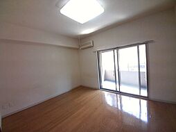 アブレスト西日暮里 302 3階1Kのリビング/ダイニング