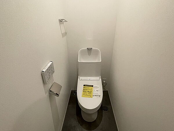 1階2階の2ヶ所にトイレがありますので、忙しい朝にも家族に気を使わず、ゆとりが生まれますね＾＾