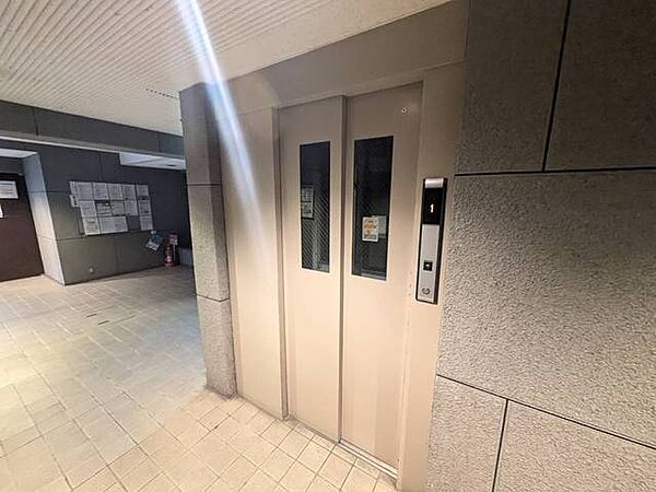 エレベーター完備。