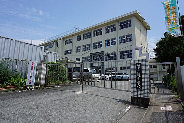堤小学校