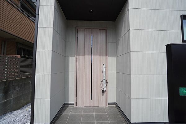 玄関を拡大表示
