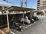 その他：バイク置場あり＾＾ 原付月額500円、自動二輪月額1000円。 敷地内にあるので自宅からすぐに出発・帰宅でき、移動がスムーズです＾＾ 