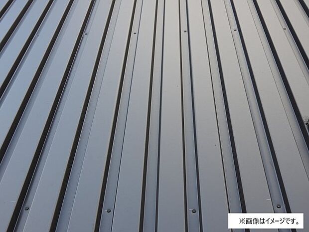 ☆耐久性の高いガルバリウム鋼板葺き（屋根）☆　　※画像はイメージです