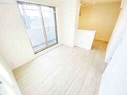 ガーデンホームズ高野 2階1SLDKのリビング/ダイニング